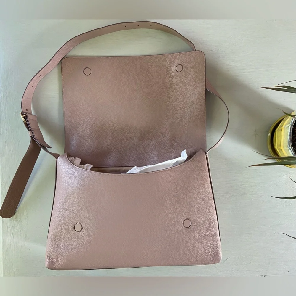NWT Cuyana Messenger Bag in Soft Rose Pebbled Leather 13